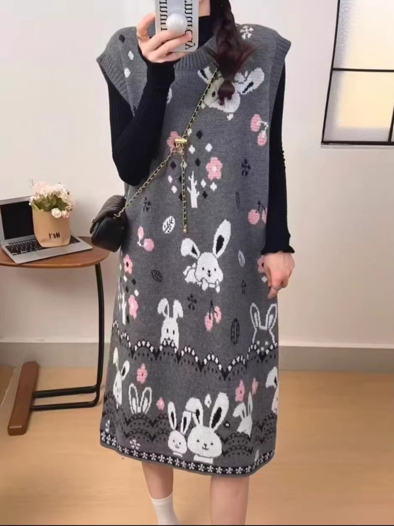 Sukienka swetrowa bez rękawów  – Winter Clothing Trends 2025 Women'S recenzja i cena